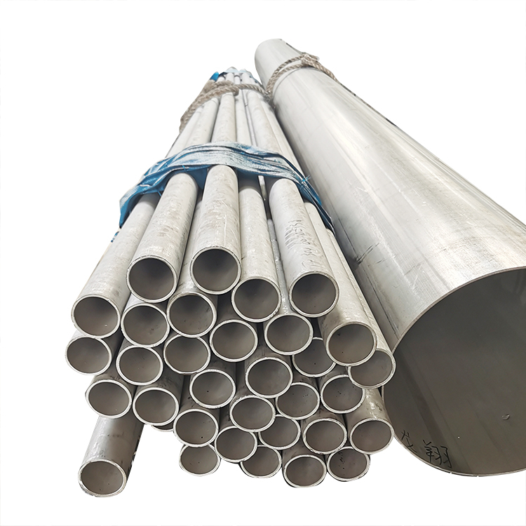 XindeSteel's tweet photo. High-quality stainless steel seamless pipes for industrial and decorative use. Customizable to meet non-standard requirements. Contact us today! #StainlessSteel #SeamlessPipes https://t.co/e6Jj2lps1X