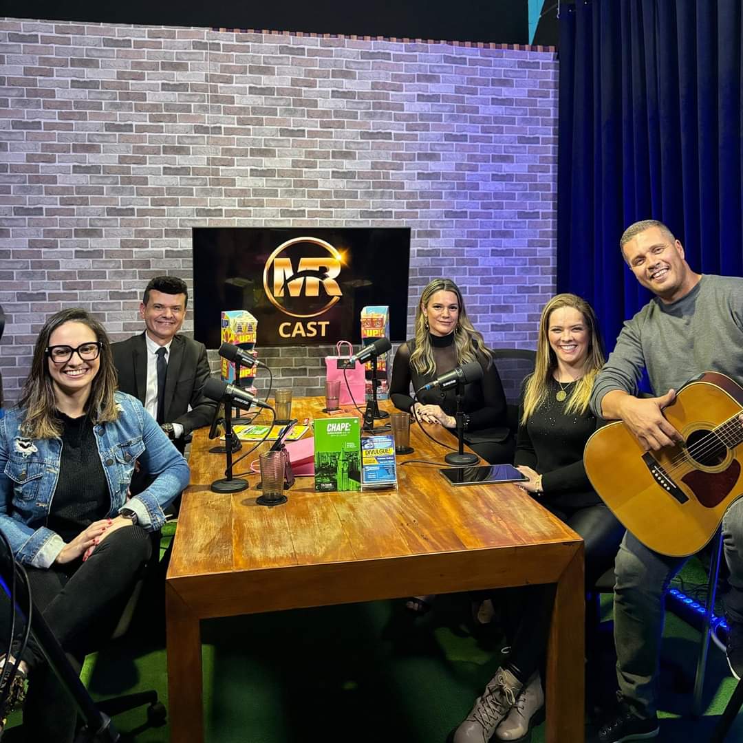 Merchan1010's tweet photo. Neste episódio eu Apresentador Moisés Rocha tive a honra de receber na mr.cast.oficial às convidadas especiais tatianefacilitadora , juliana_consultora_de_imagem com participação especial da sertaneja cantorakellyvalentte 😉🎯
.
Episódio completo no canal do Youtube 👏👏👏👏👏 https://t.co/y1721h328u