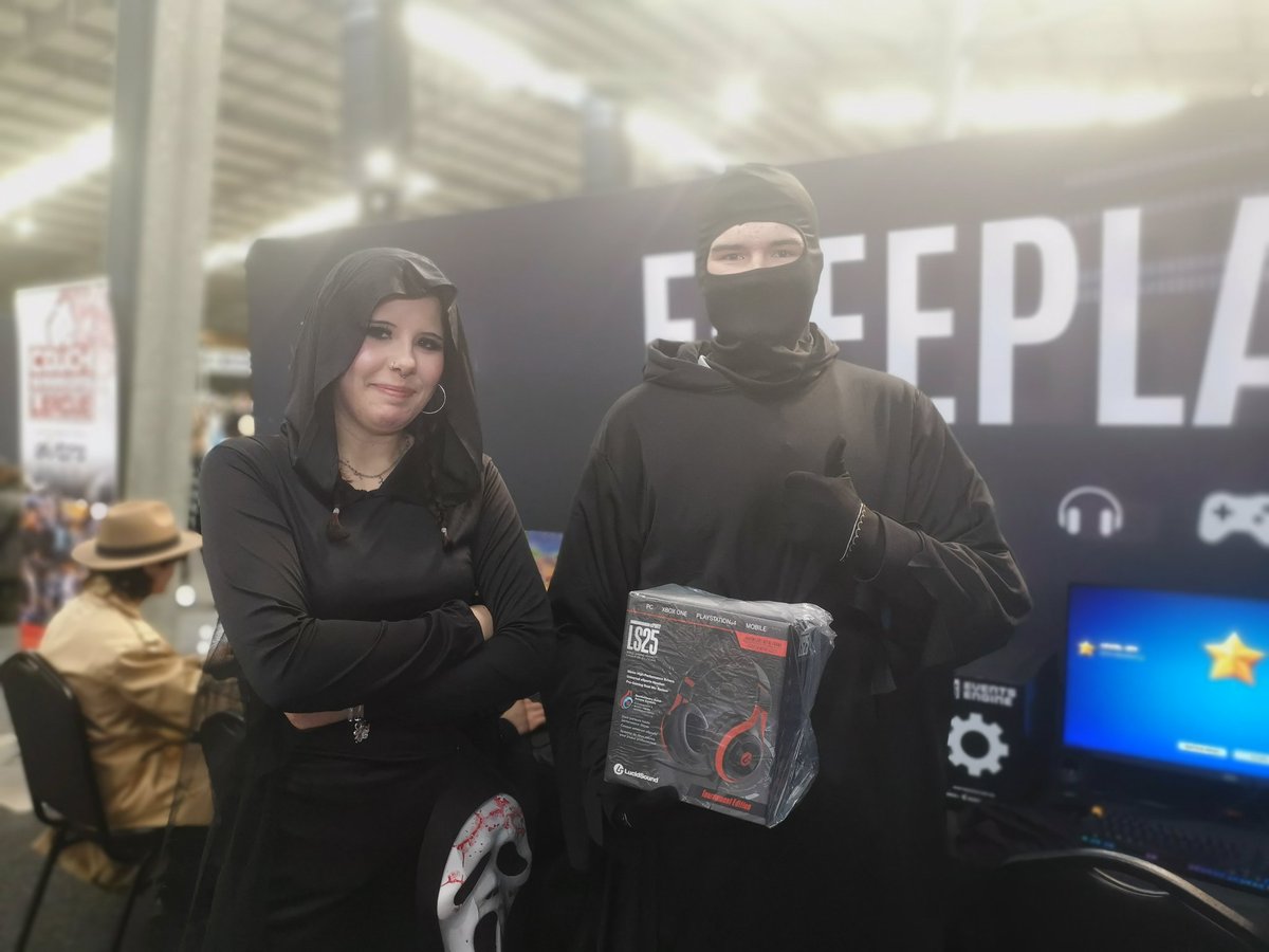 Events Engine (@eventsengineau) on Twitter photo Congrats to Oscar who won Fortnite Zone Wars on the PC setups here at <a href="/MetroComicCon/">MetroComicCon</a> Gaming Zone!
Prize thanks to <a href="/PowerA/">PowerA Gaming</a> Congrats to Oscar who won Fortnite Zone Wars on the PC setups here at <a href="/MetroComicCon/">MetroComicCon</a> Gaming Zone!
Prize thanks to <a href="/PowerA/">PowerA Gaming</a>