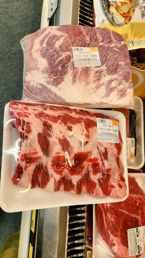 estes_jeffrey's tweet image. Saturday Smoke Lineup #TomahawkRibs #PorkBelly #PitBoss