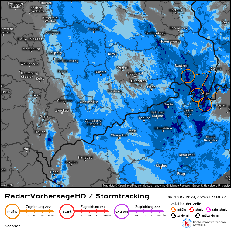 Kachelmannwettr's tweet photo. Schauerartig verstärkter Regen zieht heute über den Osten Richtung Ostsee ab. Achtung jetzt in #Sachsen bis in die #Niederlausitz! StormTracker (https://t.co/FrDrve6MYe)- und #Springflut (https://t.co/22KJxCan2H)-Warnungen beachten! Da können Dinge volllaufen. /FA https://t.co/bnT12bGUKf