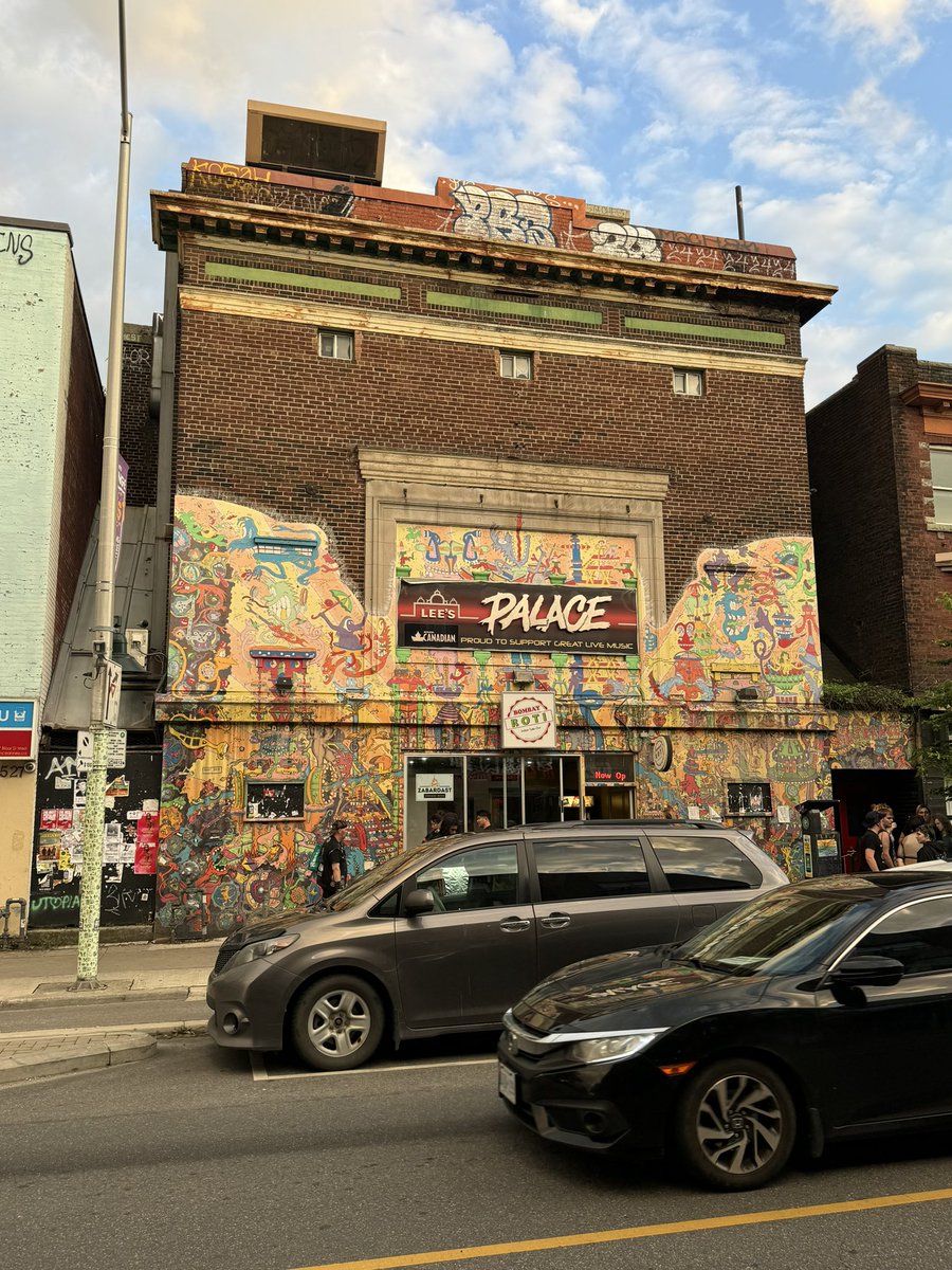 BenFenlon's tweet image. #BurtNeilsonBand @ #LeesPalace - #BloorStreet #Toronto 🇨🇦  After show hang @ #MotelBar 1235 #QueenStWest