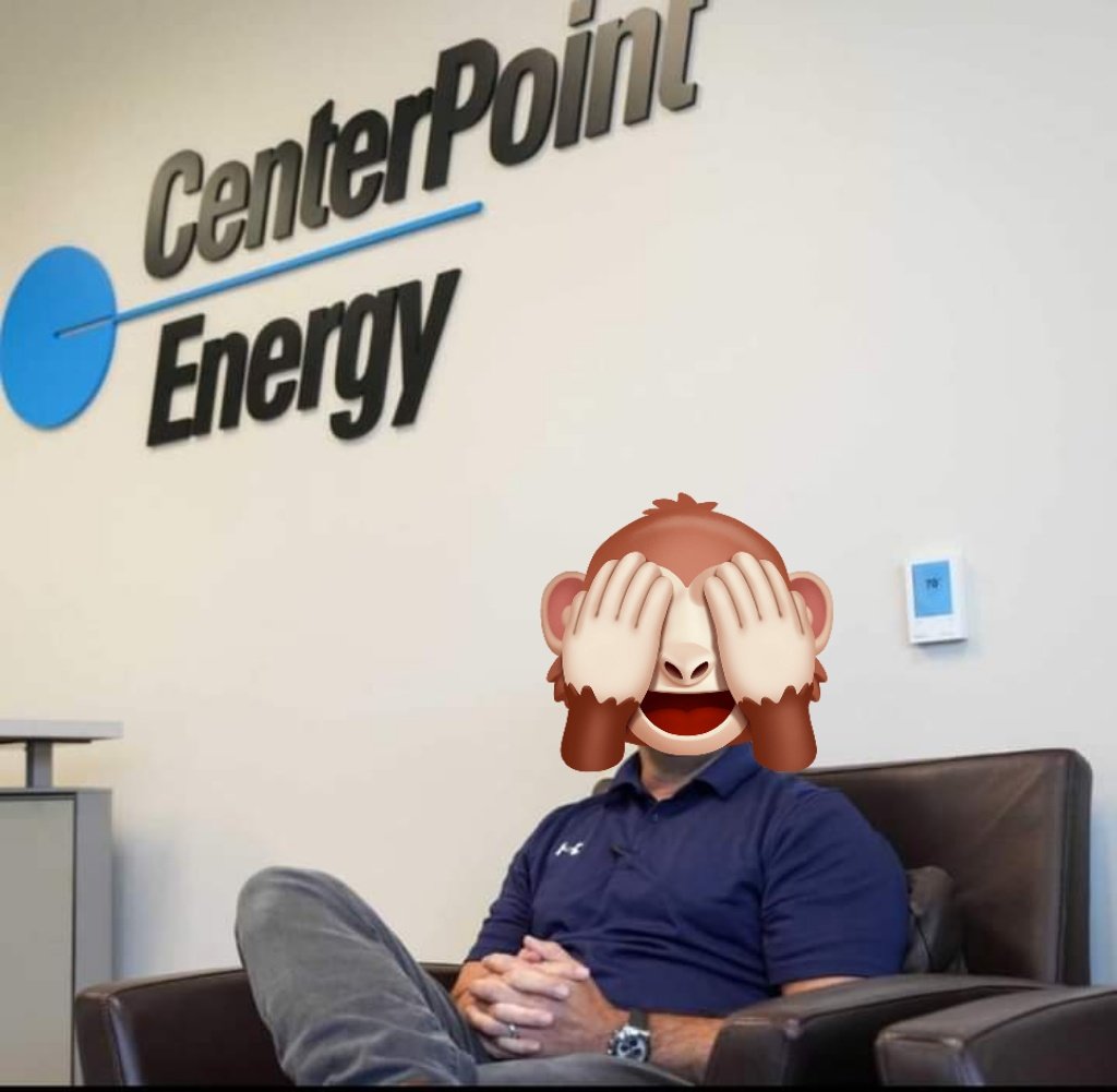 BrettDoyleMCS's tweet photo. @MichaelBerrySho 7 million dollar salary Centerpoint CEO making a statement sitting in front of a thermostat displaying 70 degrees after telling us to leave ours on 76, while 1 million + Houstonians are sitting in the dark in 100 degree heat is diabolical work! https://t.co/iV6CotW32w