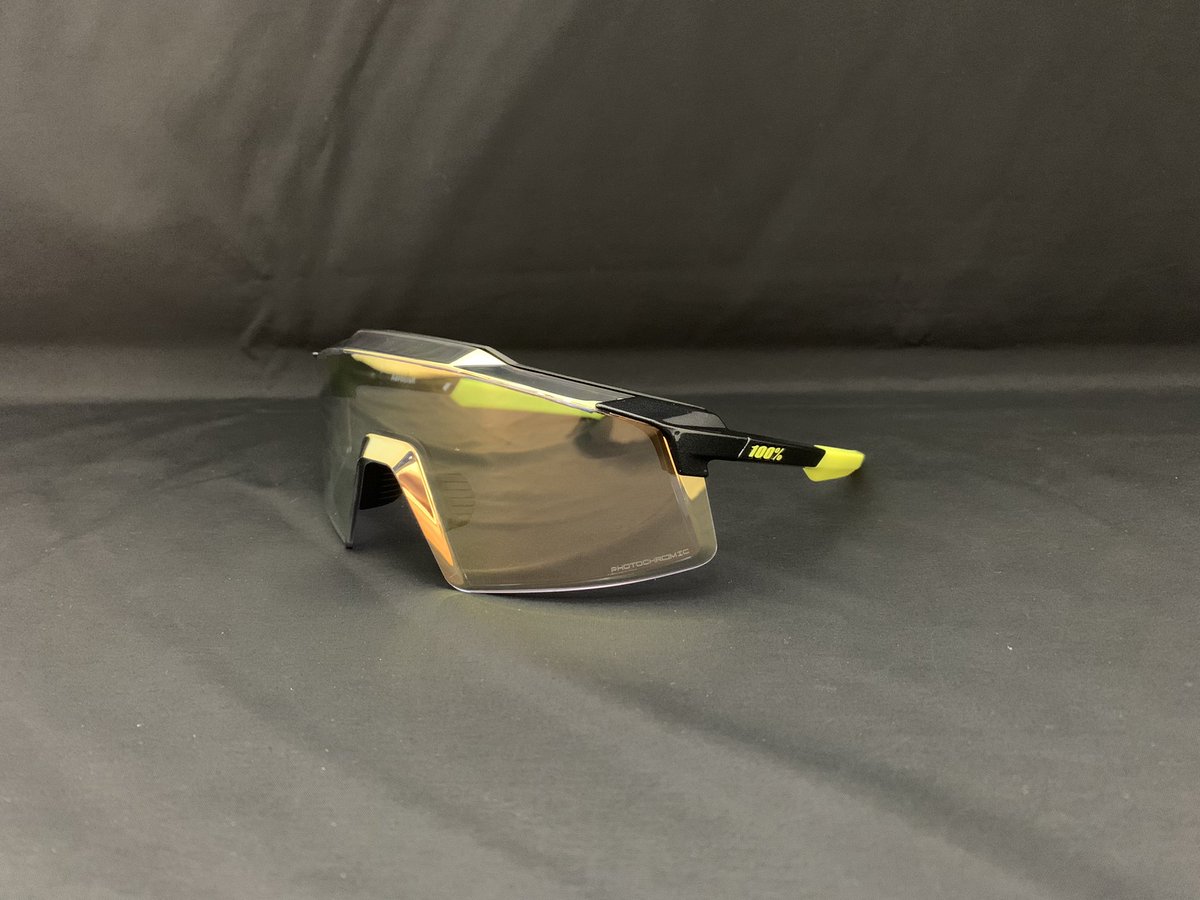 info42648043's tweet photo. 100percent
AEROCRAFT NEW COLOR入荷‼️

【AERO CRAFT】
Gloss Metallic Black
(Gold Mirror Photochromic Lens) 

#すみれスポーツ #100%サングラス#100percent #sportperformance #suglasses #スポーツサングラス #mlb #aerocraft #エアロクラフト #32890 https://t.co/rp3CAyU41V