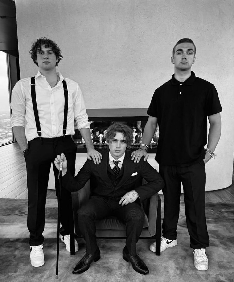 valeria🇲🇽 tweet media