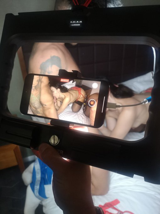 Let's start the weekend with a little behind the scene's shall we?!? @johnny_bravo808 's cock fits so<a href="/tag/mvsales"class="tags"><span>#mvsales</span></a>