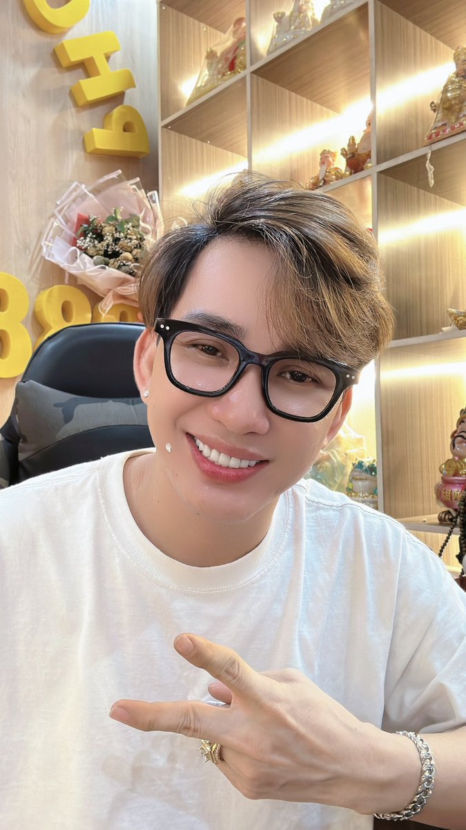 Hùng Quốc Nguyễn tweet media