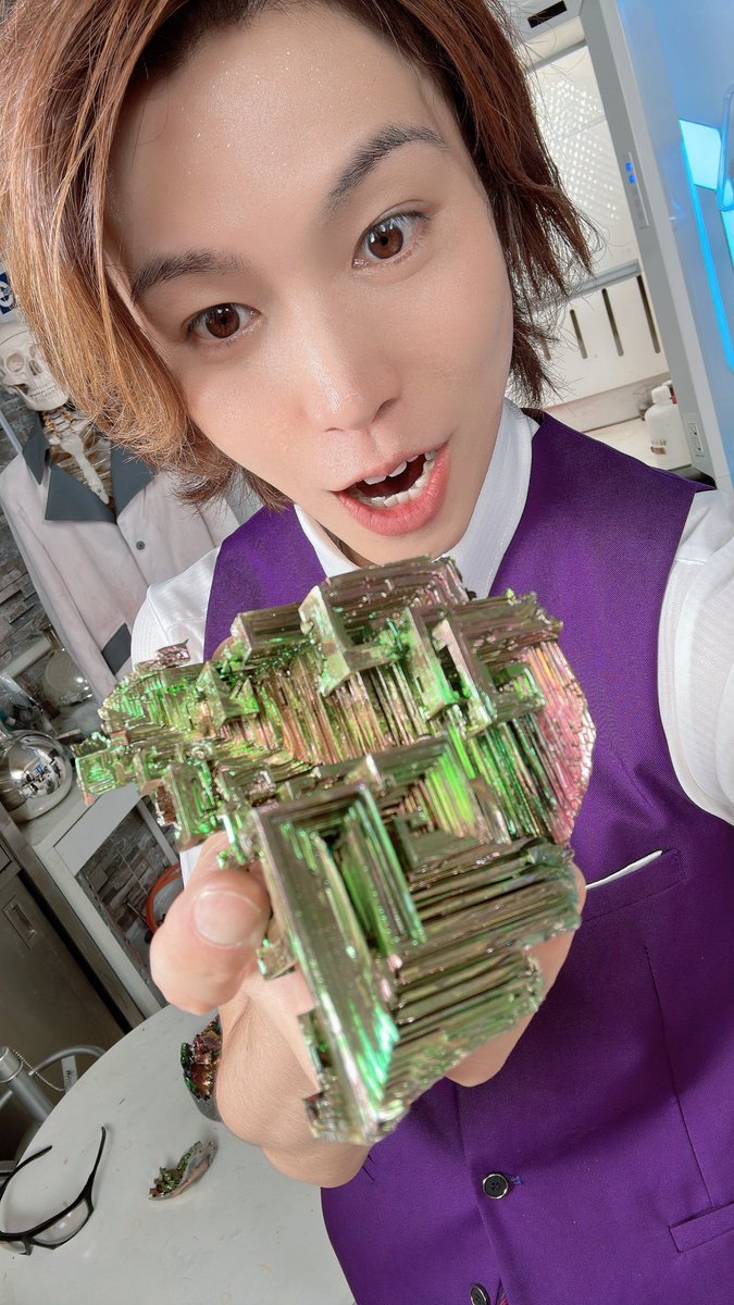 特大ビスマス結晶(SIRO) 楽天市場】ビスマス結晶 3個セット 研究用標本 金属鉱物(80-100g