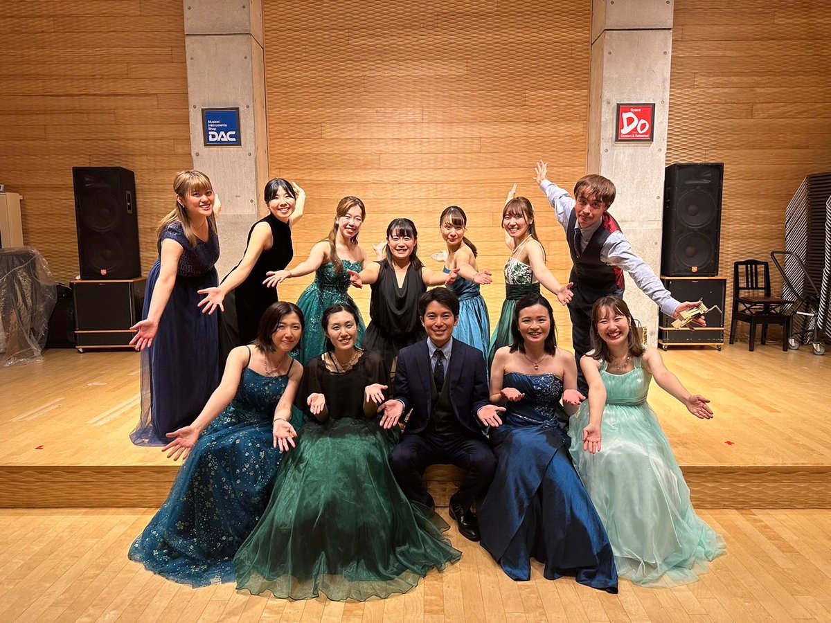 kaan_fl's tweet photo. 昨日coruriで���アンサンブルコンサートを無事に終演いたしました💐
雨の中、ご来場くださりありがとうございました。最近はduoやsoloが多かったのでお久しぶりのtrio等、新鮮で楽しかったです☺️ https://t.co/1KvsXMn2n9