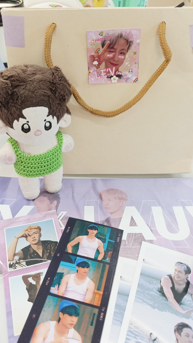 Xing_xing1485's tweet photo. We are here... Soo happy with all the freebies feat bb Zihao
#LayStepatCafe408 https://t.co/xnT60FobuD