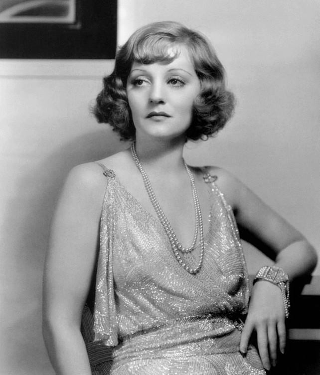 Noirchick In Old Hollywood tweet media