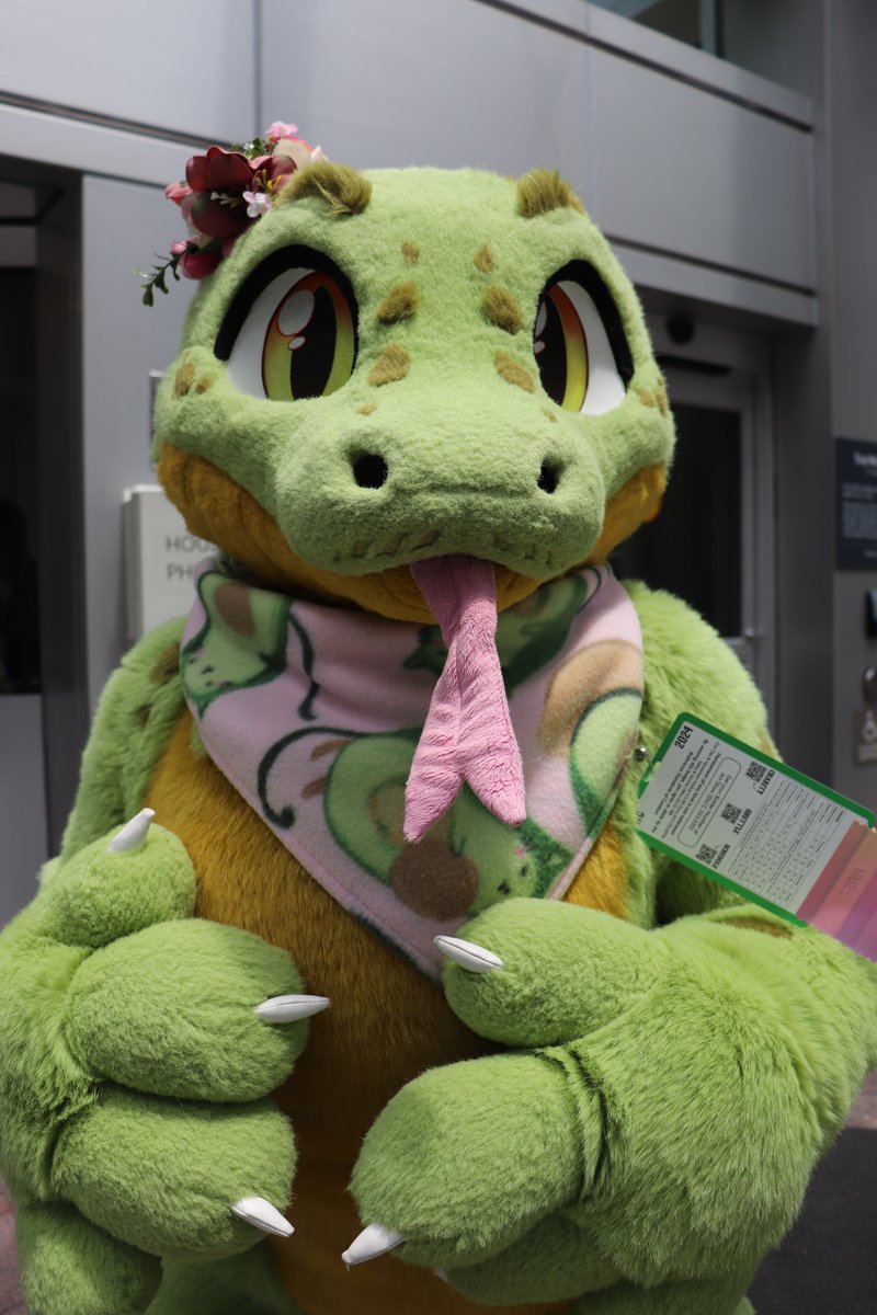 cheesebeagle's tweet photo. Posted over 400 photos and counting from #anthrocon2024 #anthrocon #ac2024 - Tag them if you know them! https://t.co/corLP2q9TX https://t.co/BKjGTGFP9z