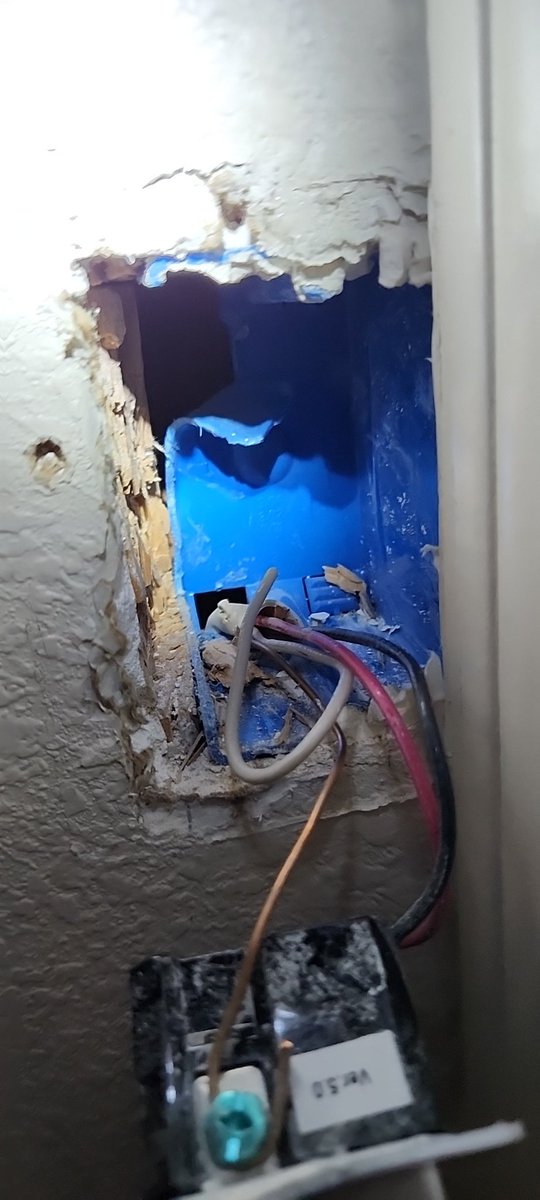 Do not buy #carefreehomes in #elpaso.  DM for additional information.