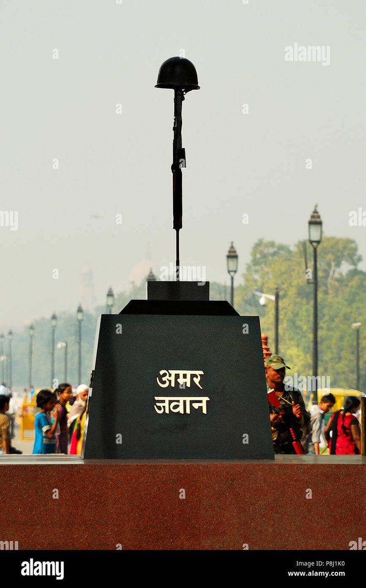 nadiaWazir1's tweet photo. Naik Mohd Ashraf Rather exemplifies courage and dedication in service, a true hero of our nation. His unwavering bravery and selfless devotion inspire us all. We honor his memory and draw strength from his spirit. Rest in peace, brave soul.#IndianArmy #Salute #MartyrsDay #13Jul https://t.co/P8BUqfOLob