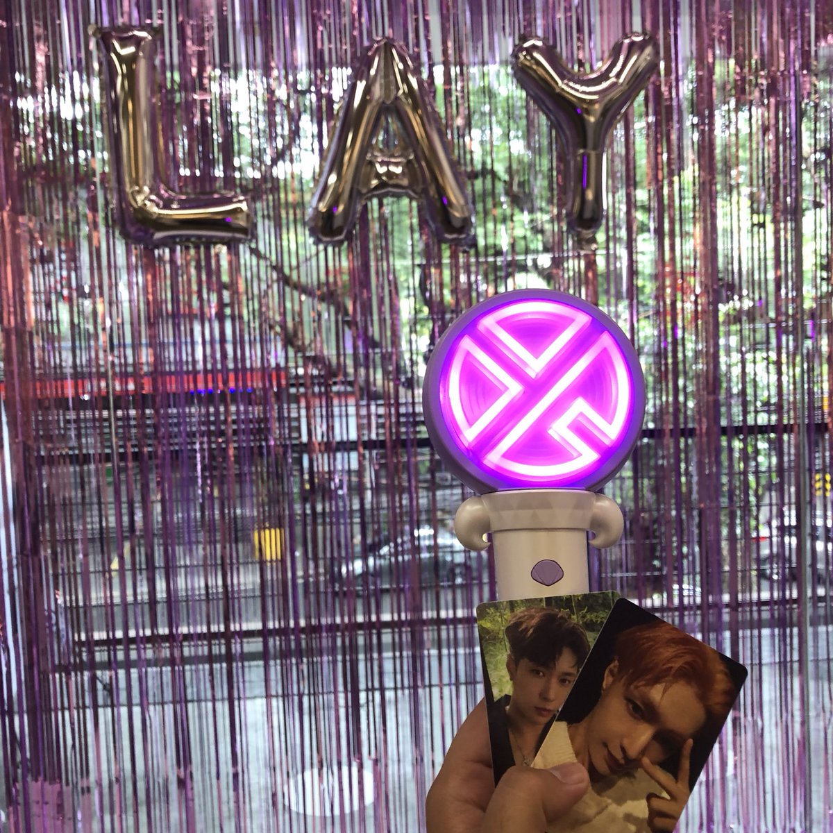 layzhangs's tweet photo. Thank you so much π«Άπ«Άπ«Ά
@WarnerMusicPH @OnlyFor_YIXING @cafe408_
#LayStepatCafe408
#LAY_STEPbySTEP
#LAYs_STEP
#LayZhang #ZhangYixing
@layzhang @lay_studio https://t.co/wcTIycW40Q