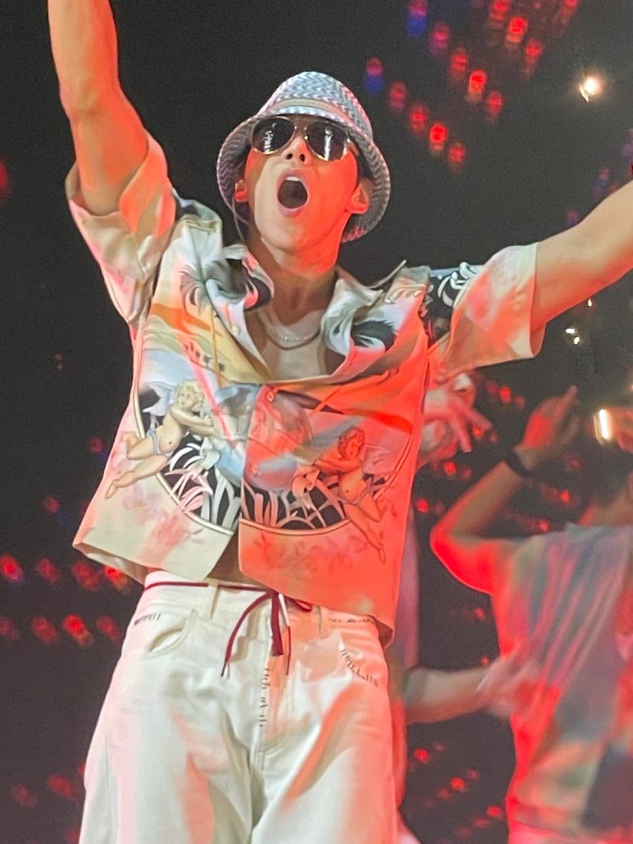 ukyardie's tweet photo. This is so Min Junnie. What an amazing night. Never knew I could love him even more than I already did. @Jun2daKAY #Jun_K #summer_room_tour_2024 #mexico_city https://t.co/QKugFFPXSe