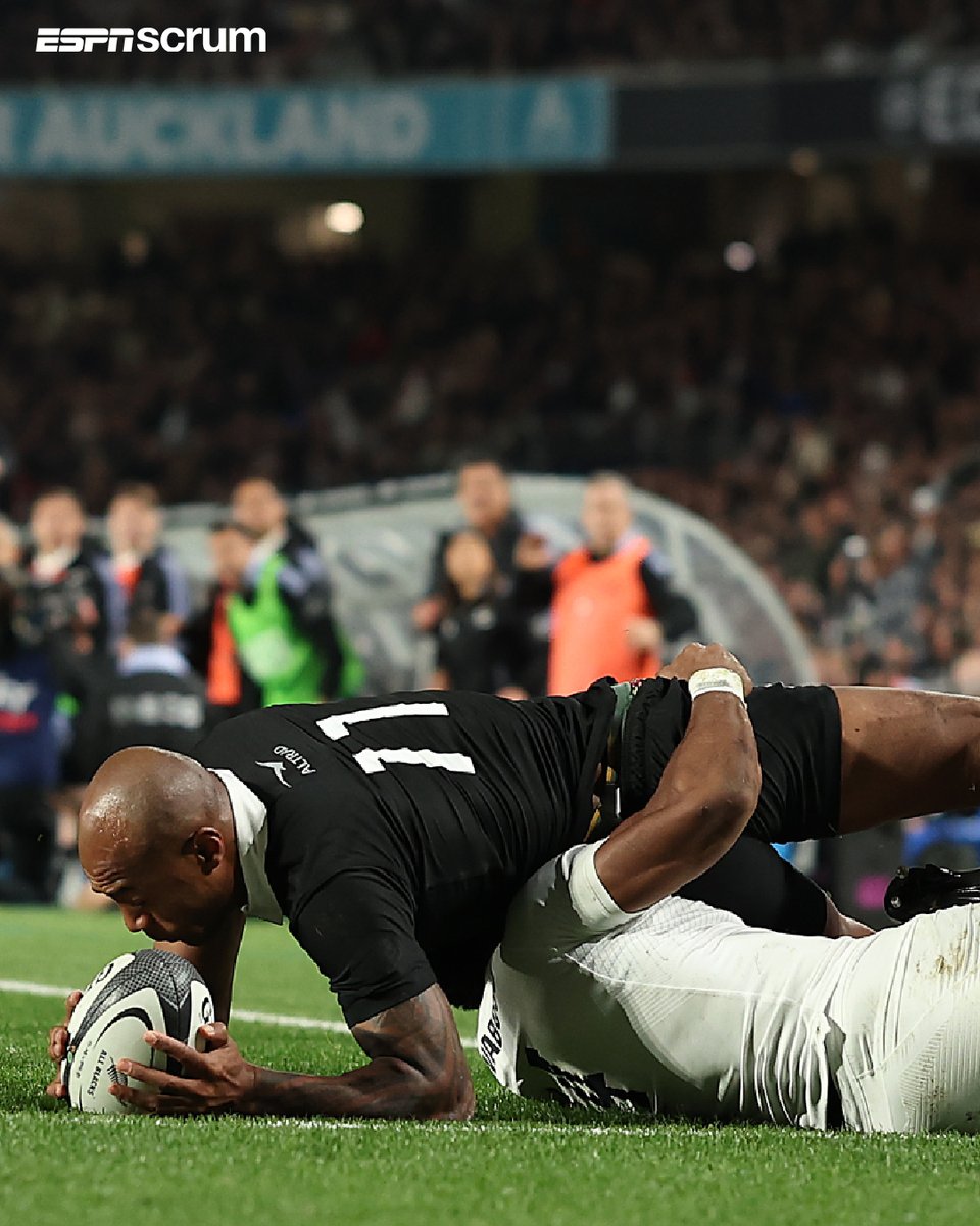 🔥 En el segundo partido de la ventana de julio, los All Blacks vencieron 24-17 a Inglaterra en el Eden Park.

🏉 Mark Tele'a (2)
🎯 Damian McKenzie, 14 puntos con el pie.

ℹ️ Se quedaron con la serie, por 2-0, y mantienen la fortaleza en este estadio, en el que no caen hace casi