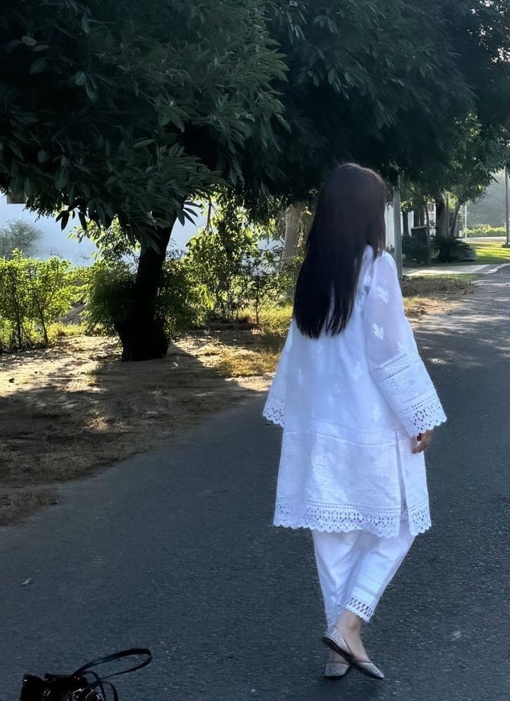 bia_itx's tweet image. خدا کرے کہ کسی روز تیرے دل کا سکوں 
میرے وجود کو ترسے مجھے تلاش کرے!✨