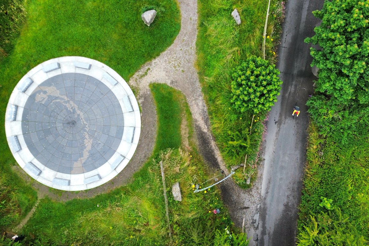chriscookman1's tweet photo. Looking down at the disc that looks up at the stars
StarDisc, Stoney Wood, Wirksworth
#stardisc #wirksworth #drone #photography #djimini3 https://t.co/fTgijvXj9w