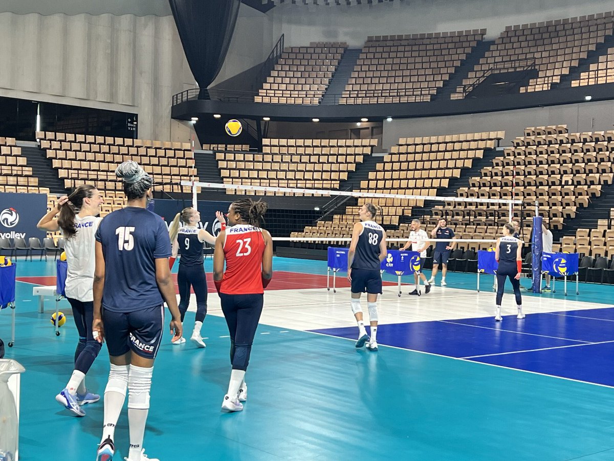 🏐Merci à <a href="/erictanguy1/">Eric TANGUY</a>, Président de la @FFvolley d’avoir choisi <a href="/espacemayenne/">Espace Mayenne</a>,centre de préparation aux #JO2024 pour l’Équipe de France féminine.Un partenariat qui confirme la qualité de notre équipement pour accueillir dans les meilleures conditions les athlètes de haut niveau