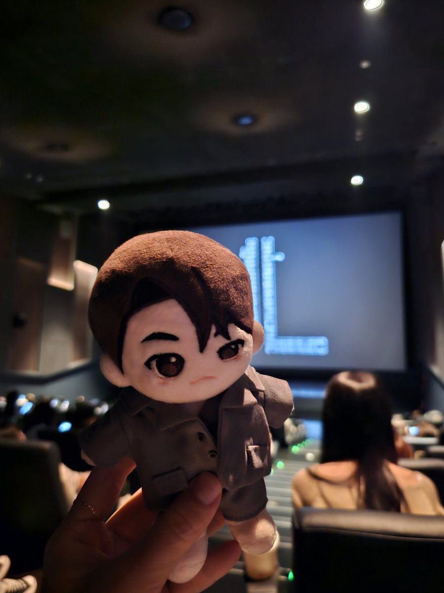 Sweet_imitator's tweet photo. 하염없이 구교환 배우님만 외치다 옴🥹
내 목청에 고맙다고 손인사 해주셨는데 영상찍은 거 하나도 없구요💦 이제는 폰보다 눈으로 담는게 더 편한 사람이 되어버림... https://t.co/3zND1RomMs