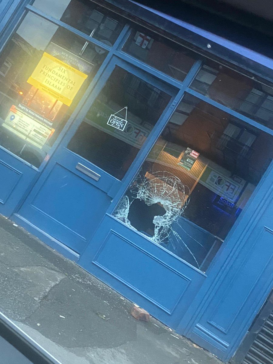 salafidawahmcr's tweet photo. 𝐔𝐑𝐆𝐄𝐍𝐓 𝐌𝐄𝐒𝐒𝐀𝐆𝐄‼️

السلام عليكم و رحمة الله و بركاته

The Salafi Bookstore Manchester had a break in last night, Qadr’Allah wa Masha Fa’aal. 𝐁𝐨𝐨𝐤𝐬𝐭𝐨𝐫𝐞 𝐰𝐢𝐥𝐥 𝐛𝐞 𝐜𝐥𝐨𝐬𝐞𝐝 𝐮𝐧𝐭𝐢𝐥 𝐟𝐮𝐫𝐭𝐡𝐞𝐫 𝐧𝐨𝐭𝐢𝐜𝐞 whilst repairs take place. 

We will need to repair window, replace iPads & other electrical items which were stolen before we can trade again. 

Please donate below if you’re able to support the urgent repairs and we hope to reopen soon. 

𝐃𝐨𝐧𝐚𝐭𝐞 𝐛𝐲 𝐁𝐚𝐧𝐤:
MANCHESTER BOOKSTORE LTD
Account number: 21981312
Sort code: 04-06-05

𝐃𝐨𝐧𝐚𝐭𝐞 𝐯𝐢𝐚 𝐏𝐚𝐲𝐩𝐚𝐥 𝐮𝐬𝐢𝐧𝐠 𝐭𝐡𝐞 𝐄𝐦𝐚𝐢𝐥:
Manchesterbookstore@outlook.com

BarakaAllahu Feekum