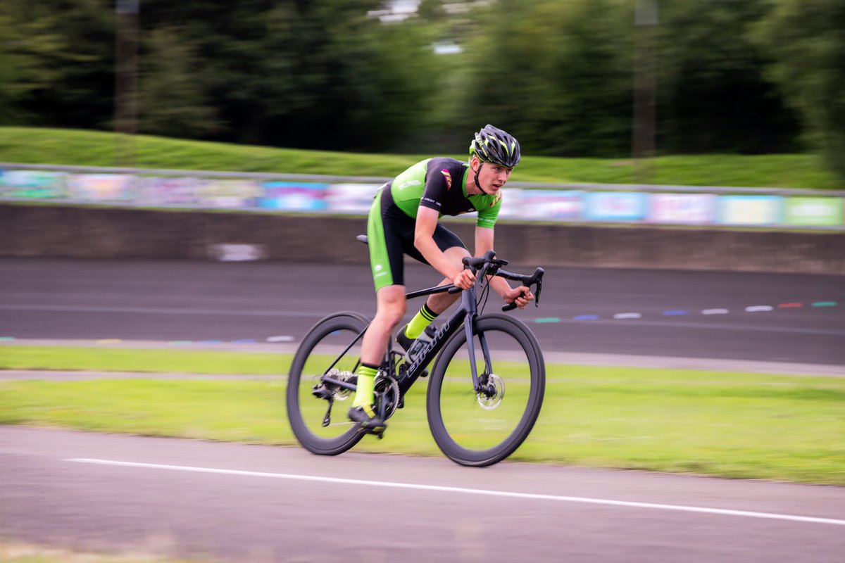 cardiffjif's tweet image. Rapid Jack Hastings with another win in the Cardiff City Crits E123’s this week to take the overall series crown 👑 🚀 🔥 

Thanks @CardiffAjaxCC for organising, we know the work that goes in🙏 Top photos again Jack Longley 👏📸 #crit #critracing #grassrootsracing