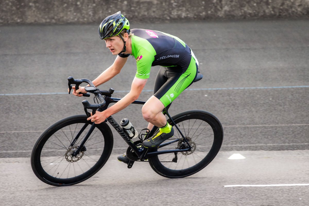 cardiffjif's tweet image. Rapid Jack Hastings with another win in the Cardiff City Crits E123’s this week to take the overall series crown 👑 🚀 🔥 

Thanks @CardiffAjaxCC for organising, we know the work that goes in🙏 Top photos again Jack Longley 👏📸 #crit #critracing #grassrootsracing