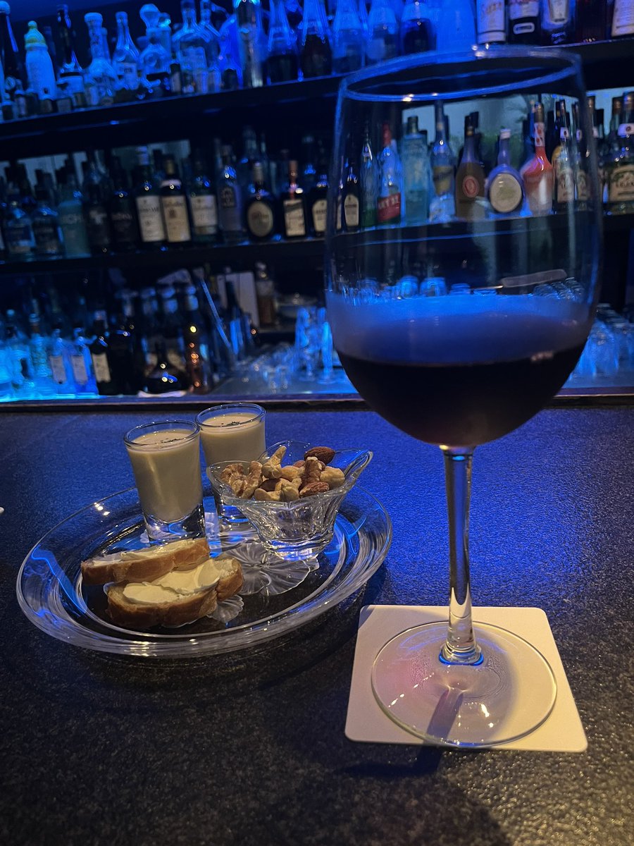 upamaru69's tweet photo. たまには赤ワイン🍷

#bluecorner #千葉市中央 #ber https://t.co/D2L0VQOKBw