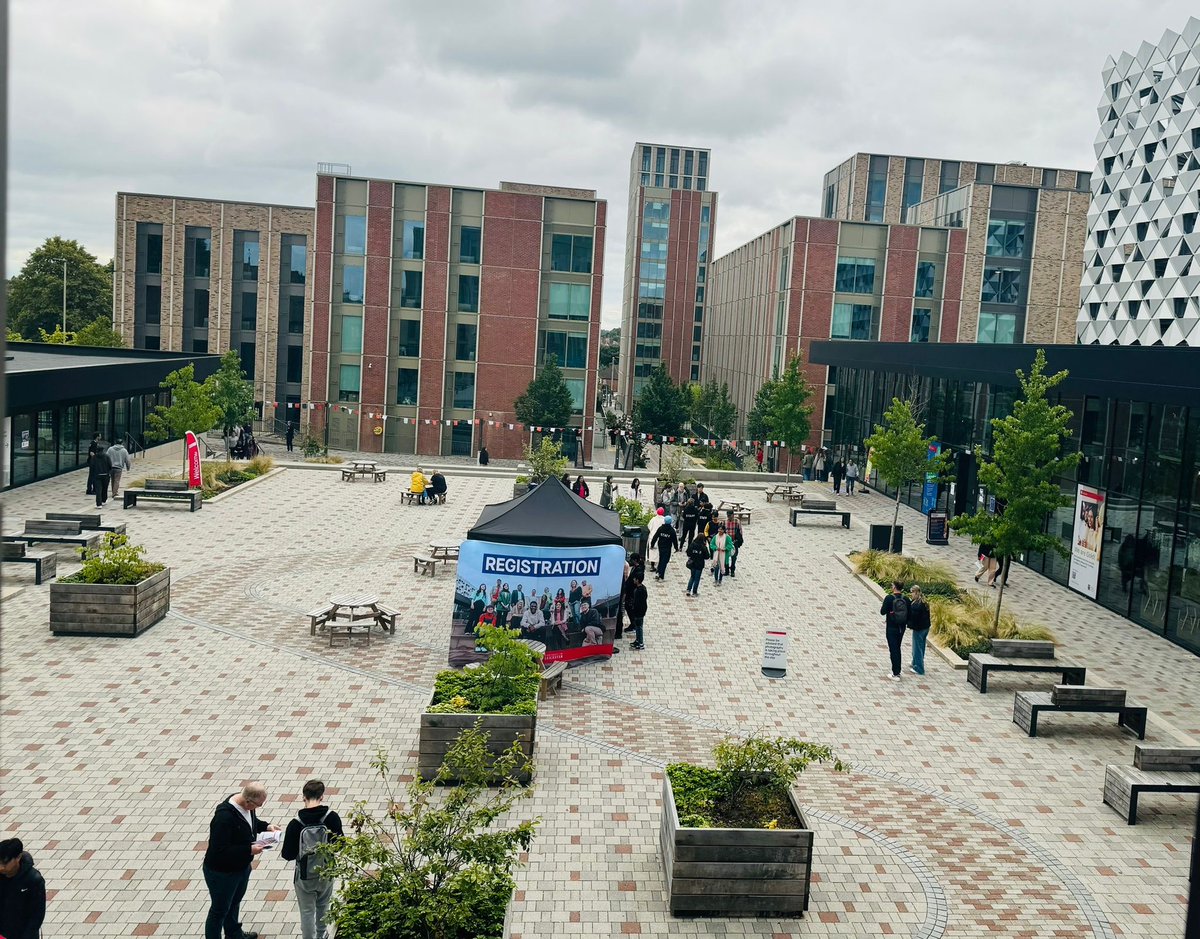 LeicsNursing's tweet photo. It’s summer #openday at the university! If you’re interested in a varied, fulfilling career, or if you care about making a difference, nursing could be the career for you! Chat/listen to talks today with our brilliant lecturers, Jenna, Kris, and Jeni 💕🩺 https://t.co/e2MHe2B4l4