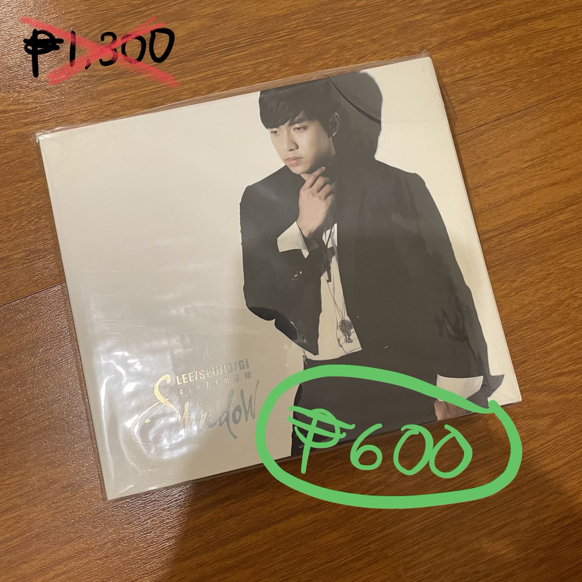 lsg__87's tweet photo. [1/4] 
SUPER SALE. FEELING GENEROUS, MIGHT DELETE LATER HAHAHA! 

Rfs: Quitting (sa pag collect only) sale. Need cash 🤑

Most of these are super rare na.
Prices are posted

Wts lfb lee seung gi #leeseunggi #airen PH onhand unsealed kpop https://t.co/VIcTfwUyXp