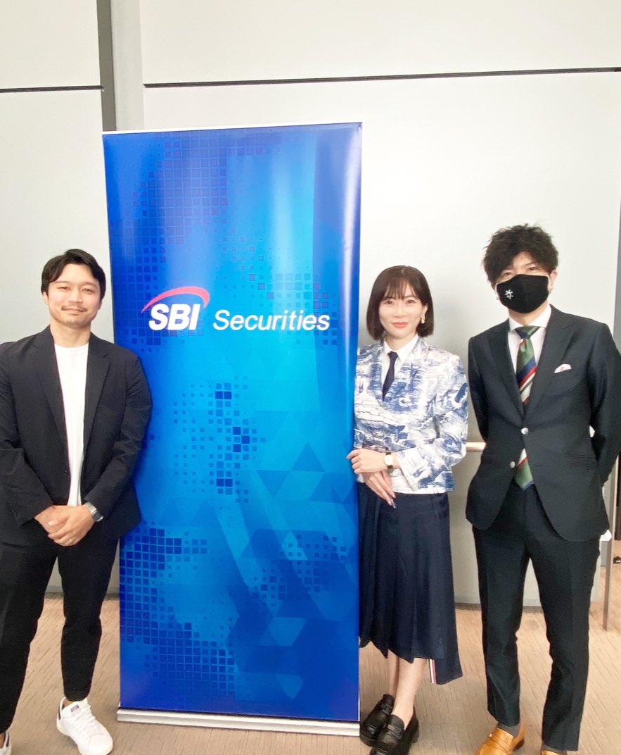SBI ETFセミナー】暑いなかお越しくださいました皆さまありがとうございました！  バンクアカデミー小林さん風丸さんと登壇✨かわいいペンギン🐧で癒しのお声の小林さんとレバレッジ 切れ味の風丸さん楽しかったです♪明日は4時起きラジオ📻とEXPO頑張ります📣