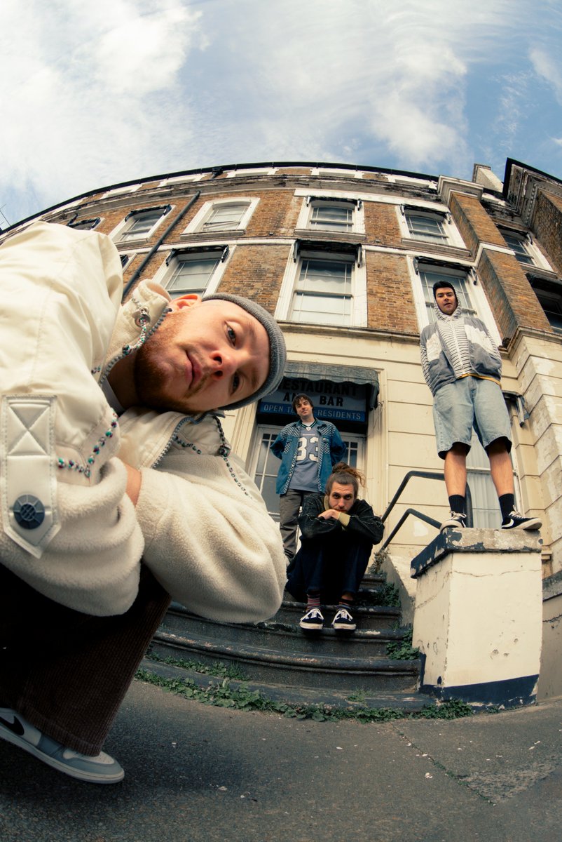 Future soul pioneers, <a href="/yakulband/">Yakul</a>, unveil 'Think We Do,' the fourth and final single from their upcoming album 'Gravity Pulls You Home,' set to release on August 2nd.
oculate.uk/archives/yakul…