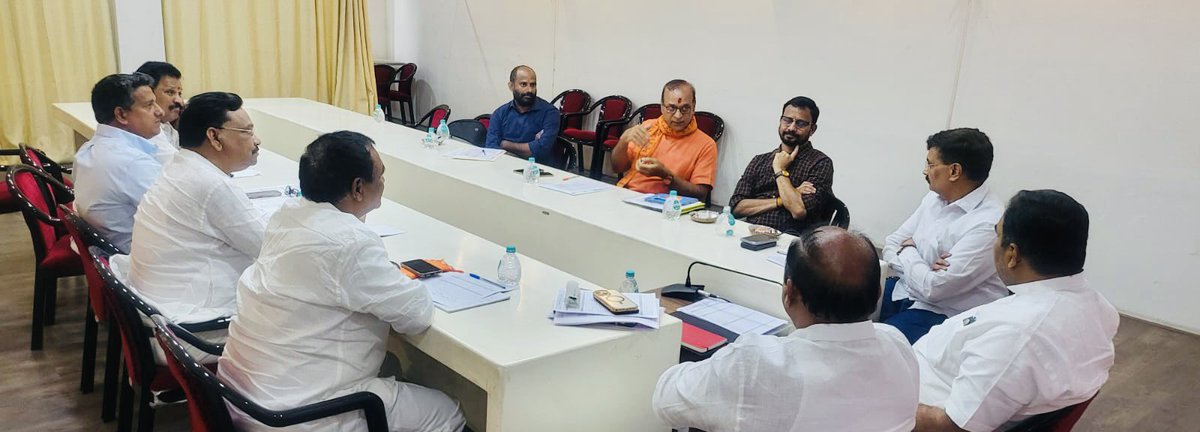chshekharbjp's tweet photo. तेलंगाना प्रदेश भवन निर्माण समिति बैठक,हैदराबाद।
@BJP4Telangana https://t.co/Eyhuj27yca