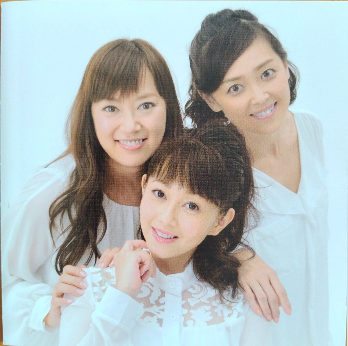 明日は、いよいよ三姉妹コンサート💕 今リピしてる曲です ｢Anniversary