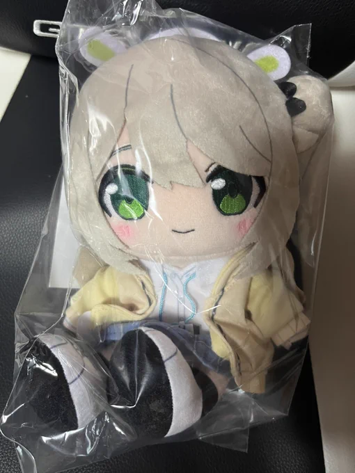 ノノミのぬいぐるみ売ってたからつい買っちゃった 