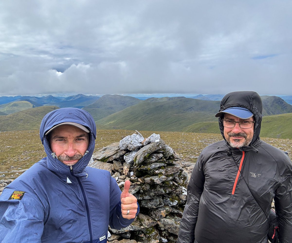 First Munro of the day #47 Beinn a’ Chreachain (3,546ft) A wee bit windy at the cairn! 😊⛰️🏴󠁧󠁢󠁳󠁣󠁴󠁿 #MunroBagging