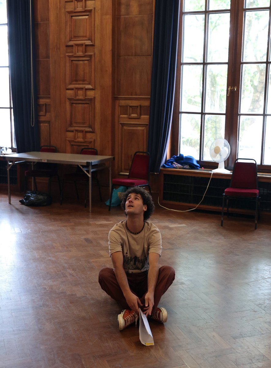 Green Carnation Company tweet media