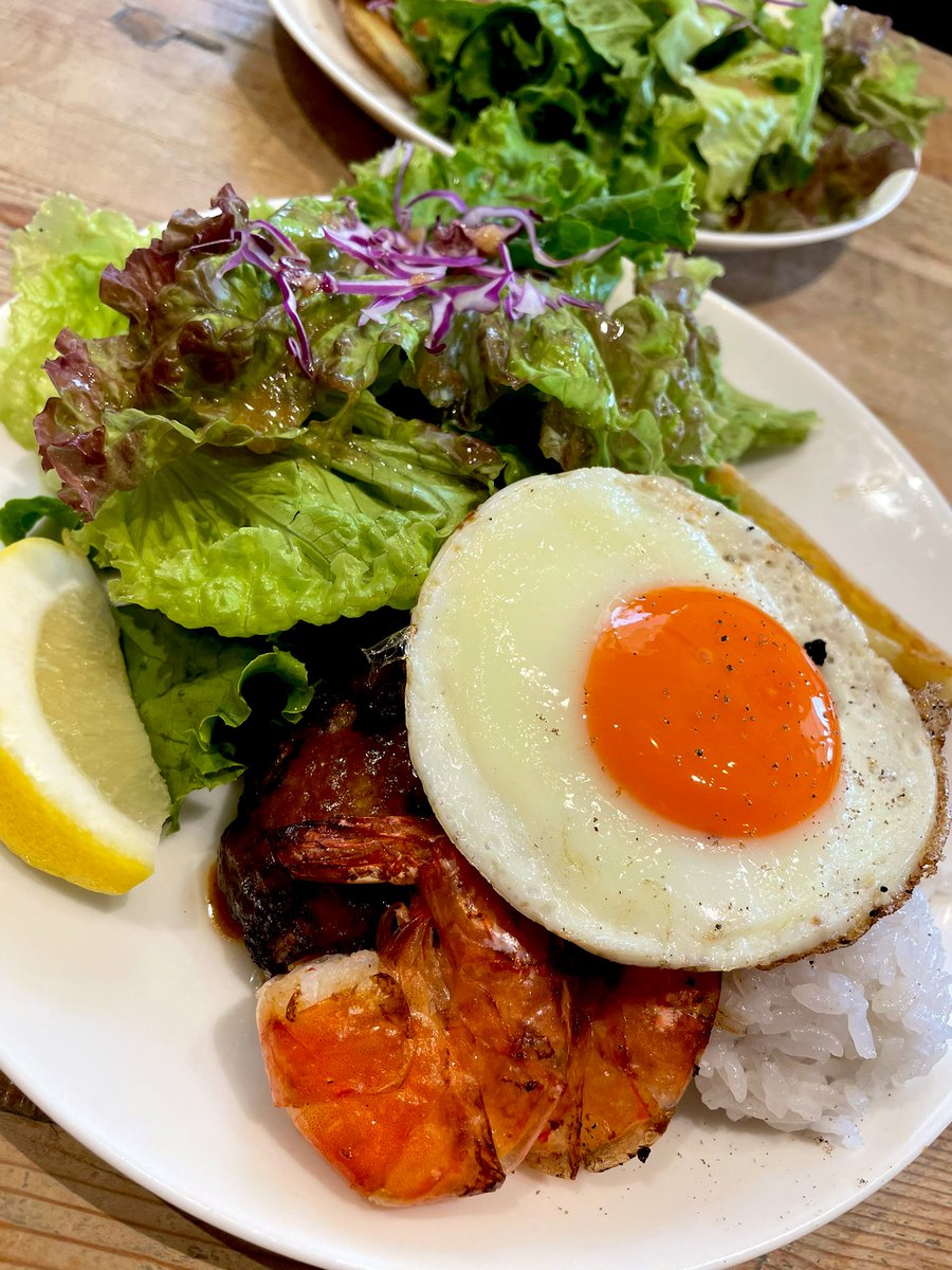 michangenki2015's tweet photo. 宝塚市で 20%還元キャンペーンやってるので 隣市?県またいで行ってきた🛵
ALOHA CAFE Pineapple 宝塚店
ロコモコプレート美味かた😋
自家焙煎のコーヒーが 深煎りでなかなか
おで好みで良き✨✨
たまにはダイエットは休みでいいよな
#ALOHACAFE #還元キャンペーン https://t.co/KJYzSOJ0QA