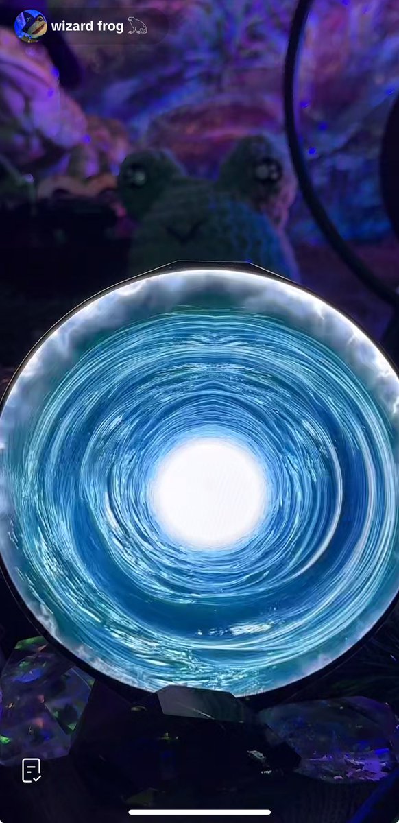 pember_emily's tweet image. If you have been around for a while, you might remember when I was having dreams about #portals This has a similar feel to it… #wizardfrog 𓆏