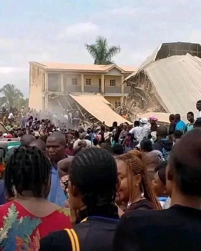 School building collapse in Plateau State🥲

This is a pain too hard to bear🥲🥲

We pray for comfort that's beyond understanding for family and friends of the deceased, quick recovery for the injured, provision of all that's required, &amp; help for the state and country.