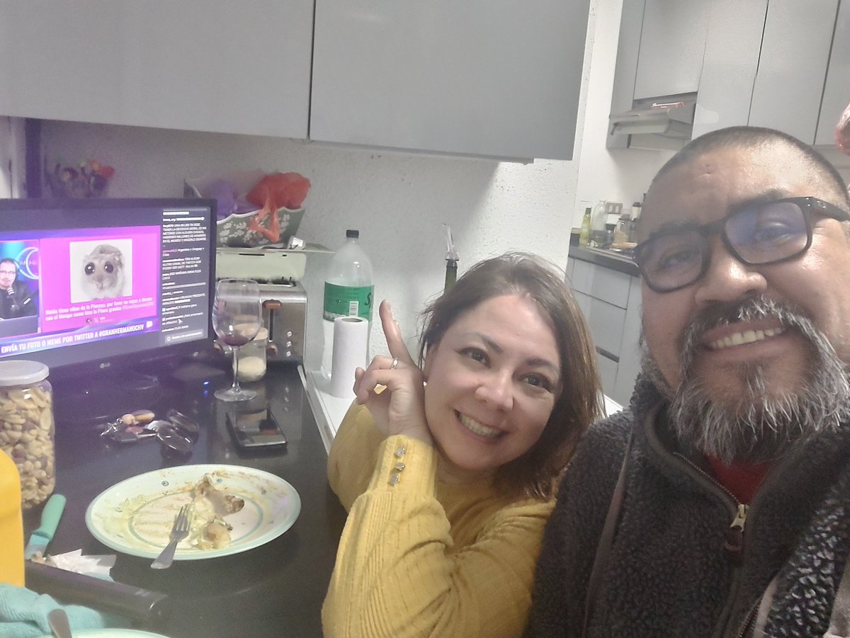 alonsoftchile's tweet photo. Una nueva temporada de #GranHermanoCHV junto a la mejor reacción del Tío Michoca @ClaudioMichaux . Lo echaba de menos 😘 https://t.co/aCthlMtfHT