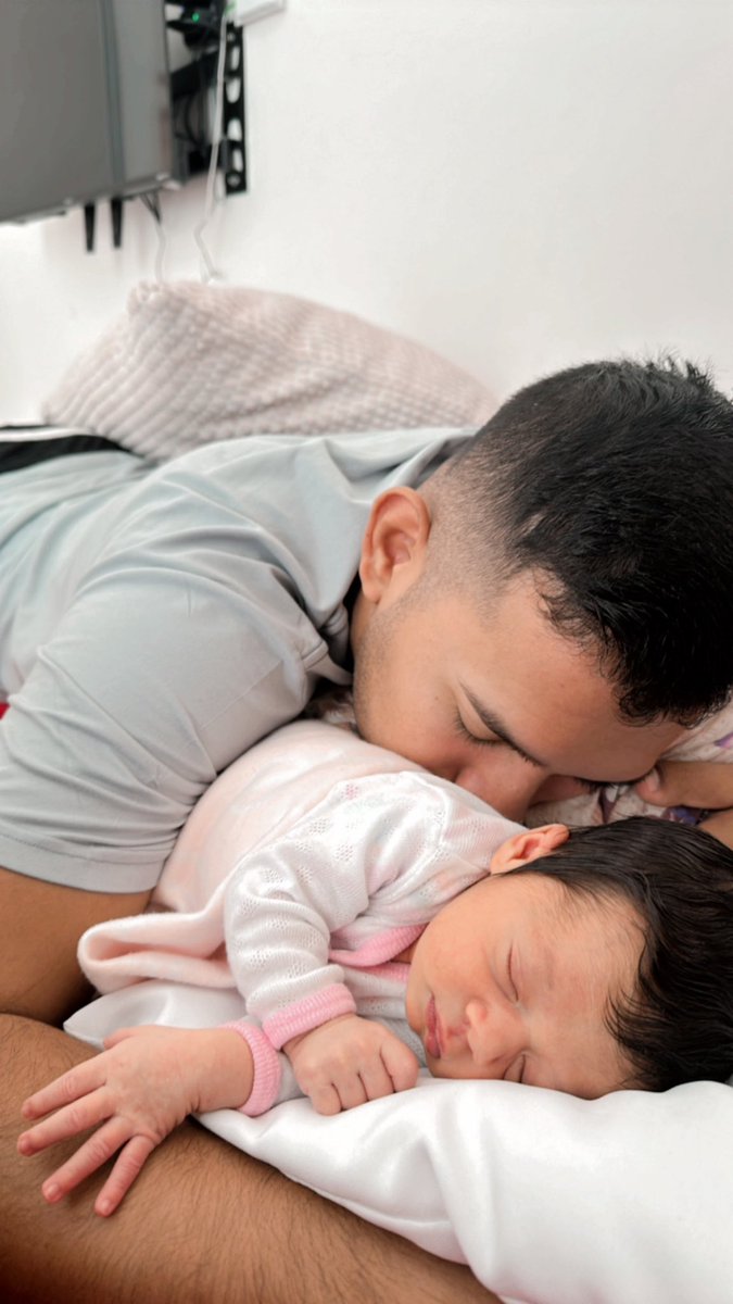 Yo en serio que elegí al mejor papá para Hanna🥺🫶🏻 ellos son mi vida entera♥️