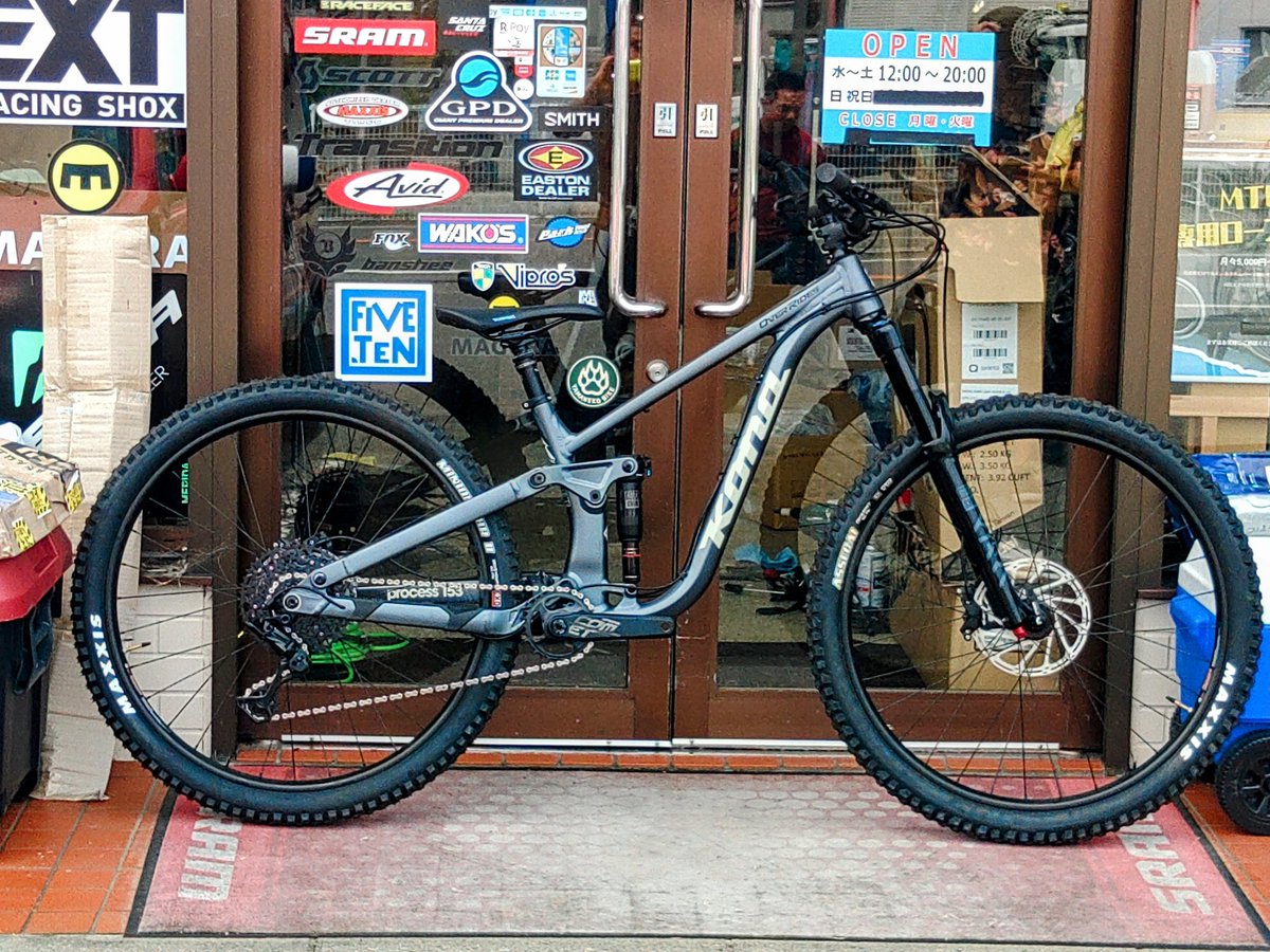 OVERRIDES_MTB's tweet photo. 本日の納車、KONA プロセス153G3 、手頃な値段で楽しめるフルサスを、ボーナスセールで更にお手頃に御購入頂きました、これから少しずつ育てて行きましょう!
#KONA
#OVERRIDES https://t.co/lonBXLQY0P