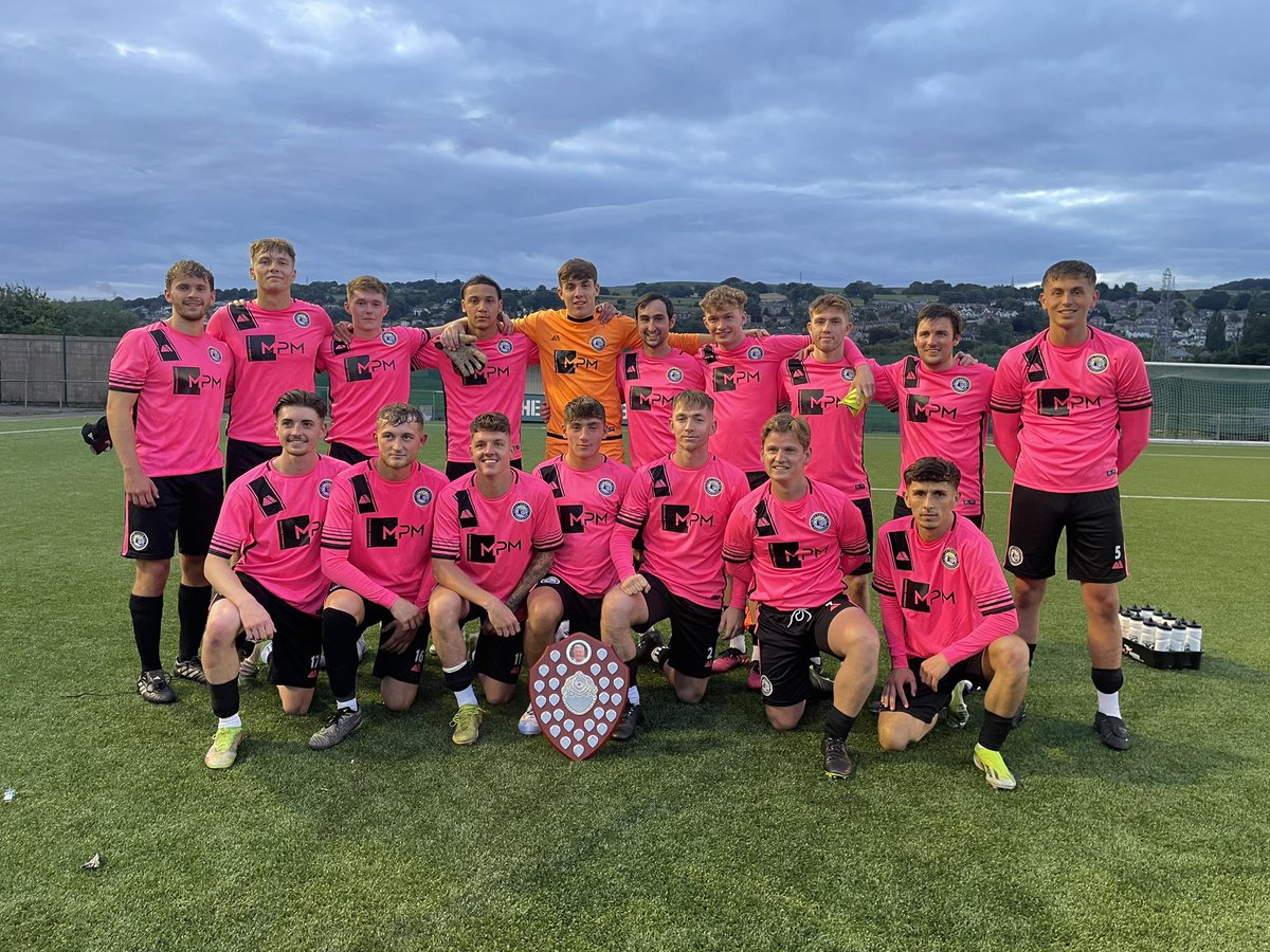 ilkleytown's tweet photo. Thanks to @Steetonfc for hosting us in what was a very competitive Archie Airdrie Trophy fixture!
We hope lots of money was raised for @AiredaleNHSFT Oncology Unit. https://t.co/RY4GDRvUaP