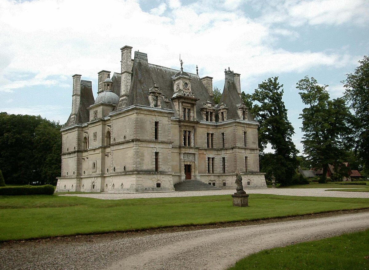 ThereseBaillard's tweet photo. Le #château de #Bailleul est une demeure de style #Renaissance italienne, insolite en pays de Caux, entre autres par son plan carré. Il se situe à #Angerville Bailleul, dans la #SeineMaritime, en #Normandie. C’est une propriété privée non ouverte à la visite. https://t.co/JWv3Ufr78n