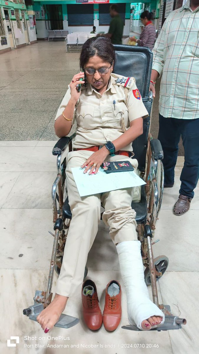 khalid_zmr's tweet photo. Heartfelt support for our brave police staff injured during recent law &amp; order issues in Port Blair. 
Remember, they’re here to protect us. Violence against them is never justified.  #SupportOurPolice https://t.co/2AyU6NV1dK