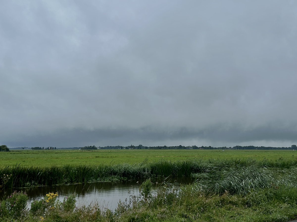 Harsta's tweet photo. Voorlopig wel weer #Regen genoeg gehad. In Zuidhorn viel 41mm. @janvissersweer https://t.co/EZN7nrcxJu
