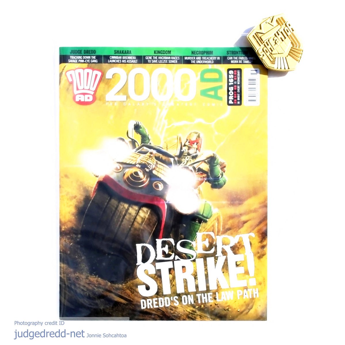 JudgeDredd_Net's tweet image. 2000AD Comic Cover of the Day Prog 1659
 Unofficial Fun
 Old 2000AD Comics 2000ad.sale/comics 
 Etsy 2000ad.sale/etsy
 
 Fans judgedredd.net   #2000ad #judgedredd #comics