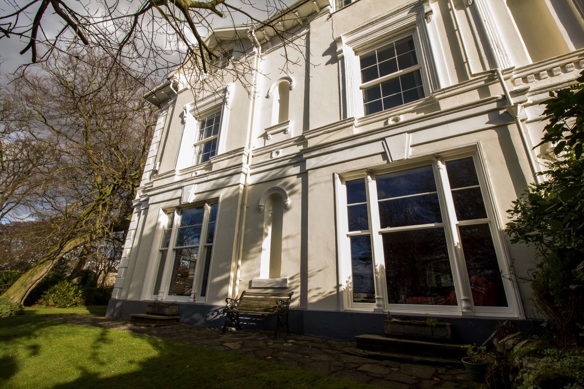 Windowsbespoke's tweet photo. 👋Say goodbye to draughty, unsightly windows and hello to a refreshed look for your home. 
Take a look at our 💻 website https://t.co/lcpVkETZBB or 📞give us a call on 01565 723700
 #Knutsford #Hale #Wilmslow #Bowdon #AlderleyEdge #Altrincham #Cheshire #Nantwich #Sandbach https://t.co/9Ml3uRHyRt